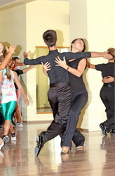 Vlad si Ioana, Academia de Dans
